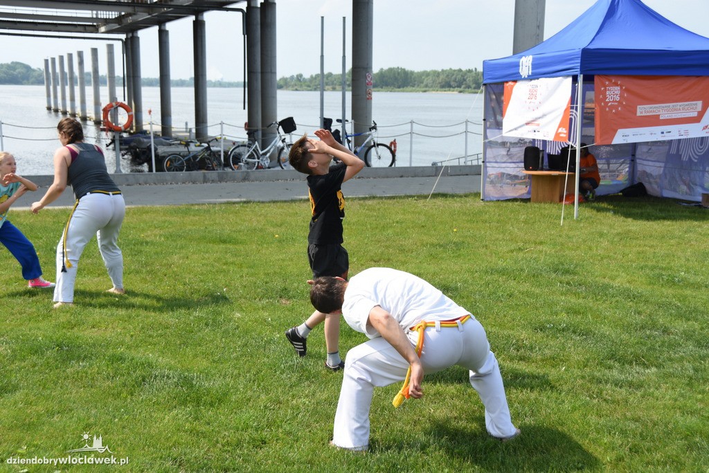 Otwarty trening capoeira na przystani