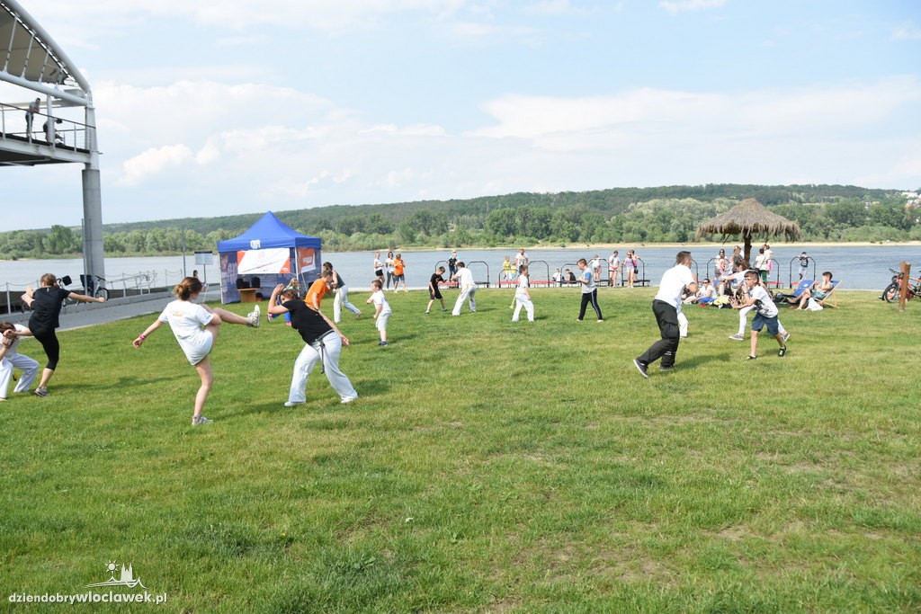 Otwarty trening capoeira na przystani