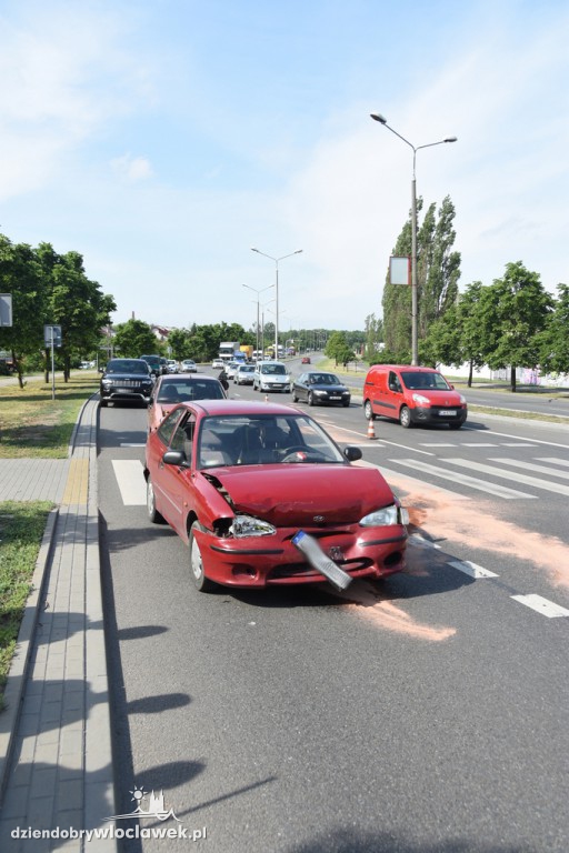 Kolizja trzech pojazdów na Kruszyńskiej