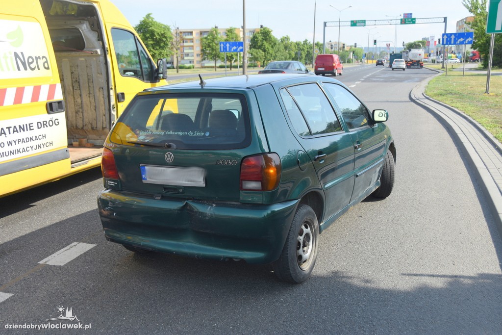 Kolizja trzech pojazdów na Kruszyńskiej
