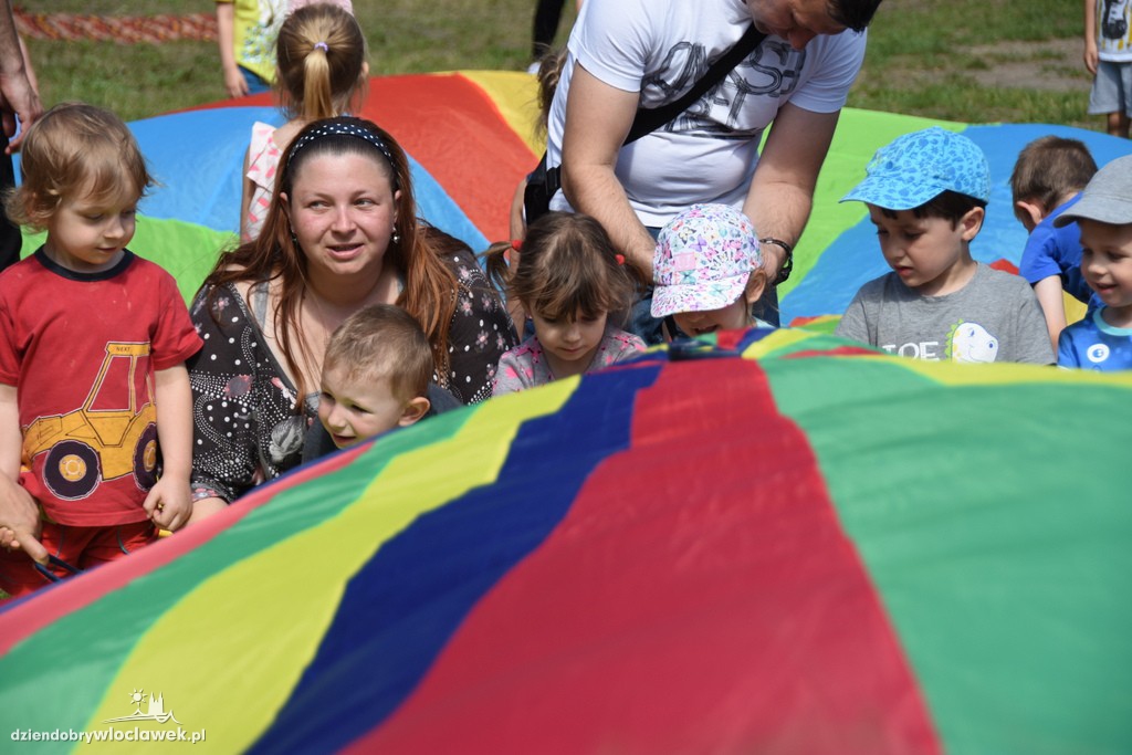 Piknik rodzinny w przedszkolu numer 12