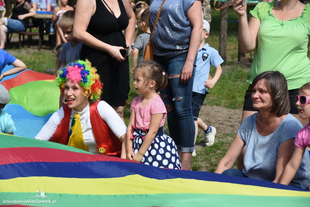 Piknik rodzinny w przedszkolu numer 12