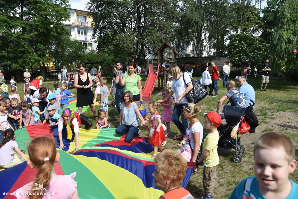 Piknik rodzinny w przedszkolu numer 12