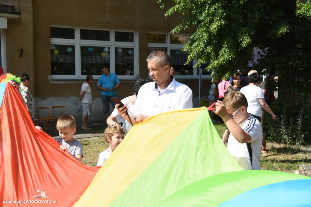 Piknik rodzinny w przedszkolu numer 12