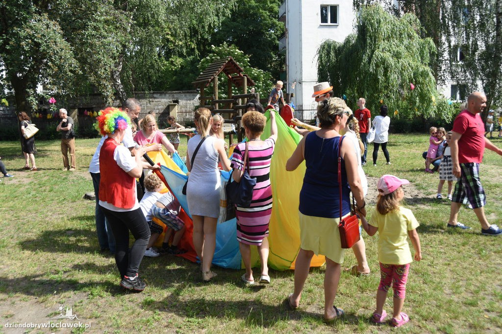 Piknik rodzinny w przedszkolu numer 12