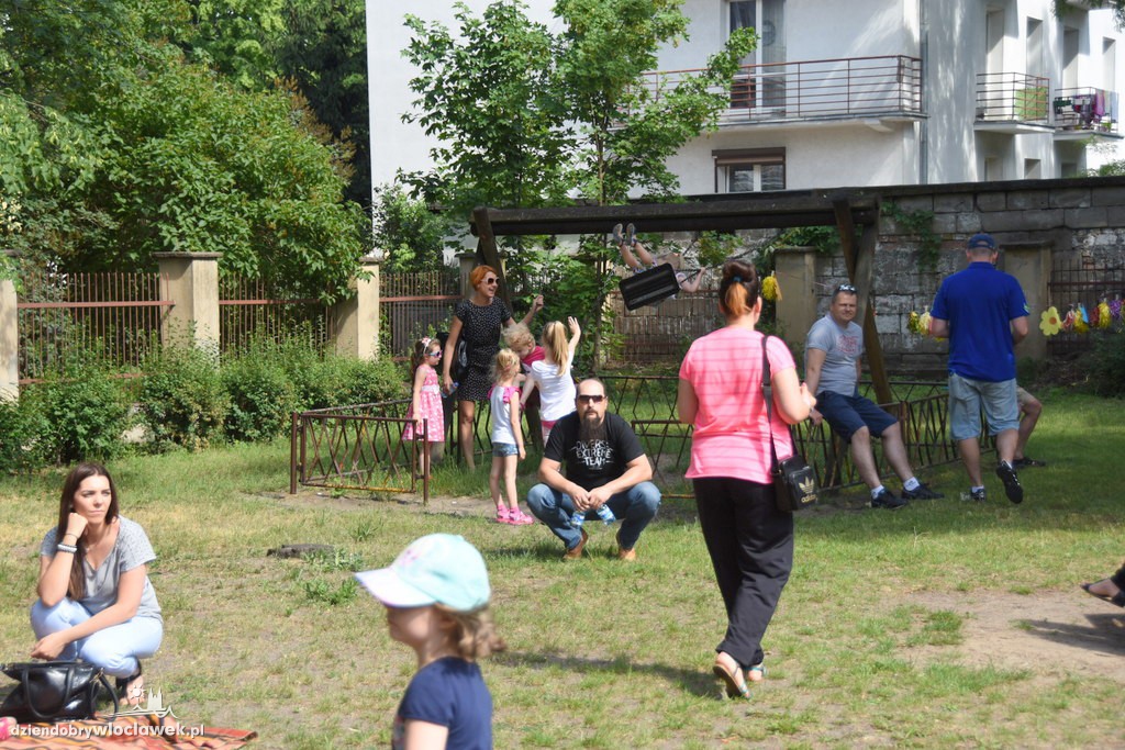 Piknik rodzinny w przedszkolu numer 12