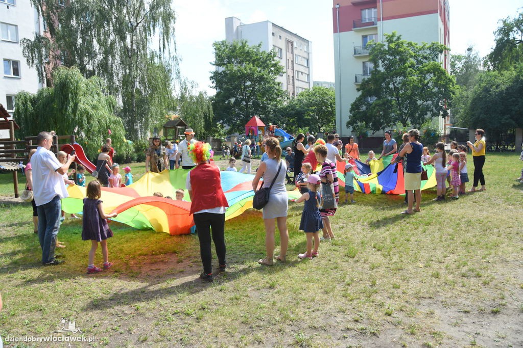 Piknik rodzinny w przedszkolu numer 12