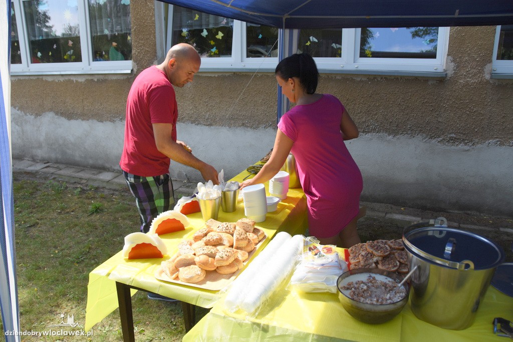 Piknik rodzinny w przedszkolu numer 12