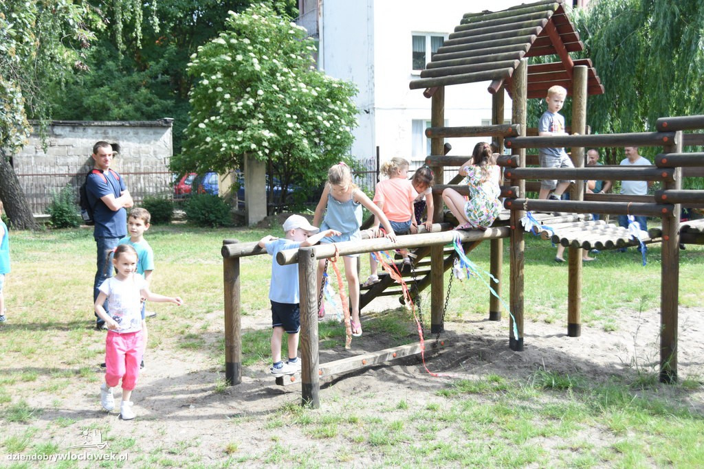 Piknik rodzinny w przedszkolu numer 12