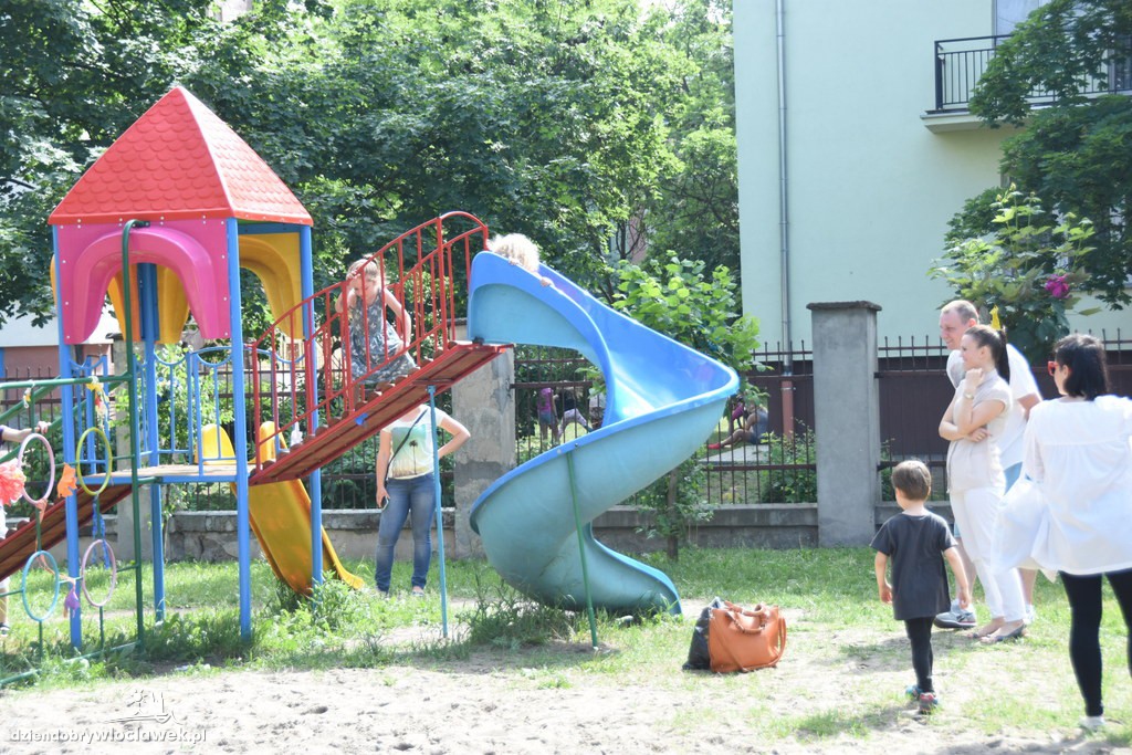 Piknik rodzinny w przedszkolu numer 12