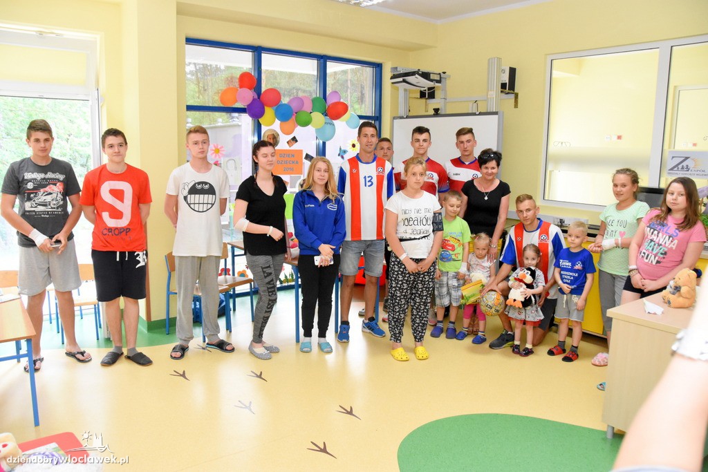 Piłkarze Lidera na oddziale dziecięcym