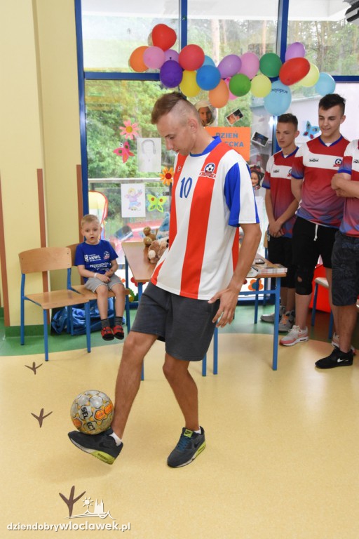 Piłkarze Lidera na oddziale dziecięcym