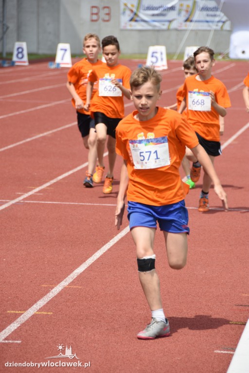 O uśmiech dziecka na stadionie