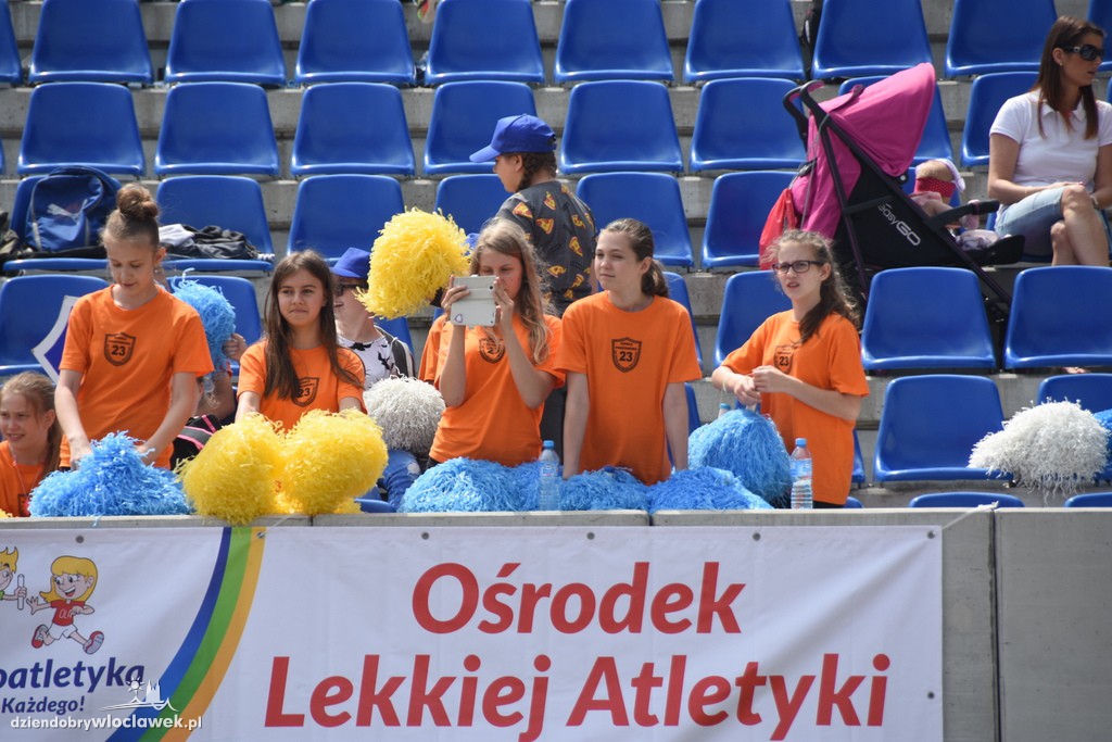 O uśmiech dziecka na stadionie