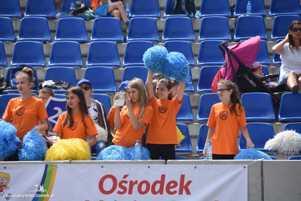 O uśmiech dziecka na stadionie