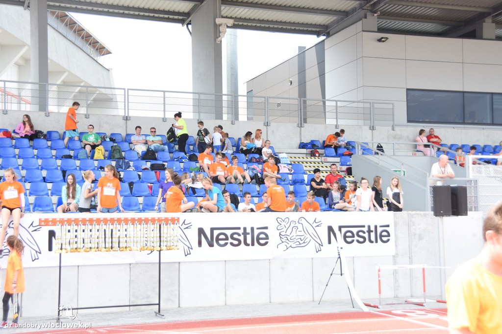 O uśmiech dziecka na stadionie