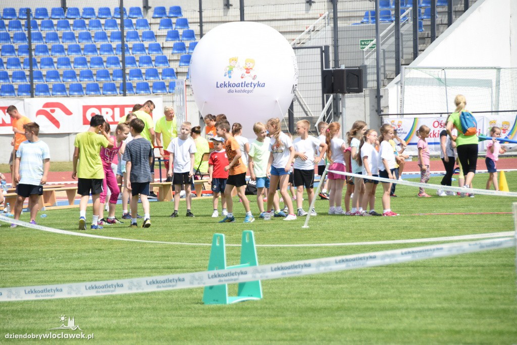 O uśmiech dziecka na stadionie