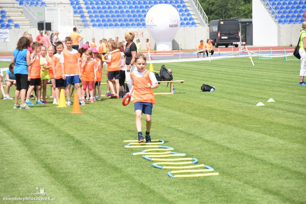 O uśmiech dziecka na stadionie