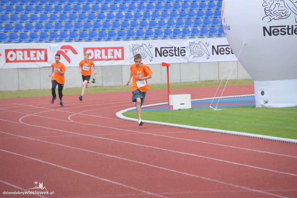 O uśmiech dziecka na stadionie