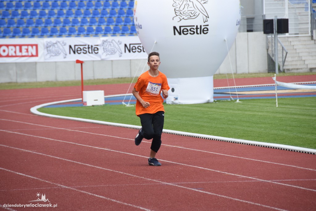 O uśmiech dziecka na stadionie