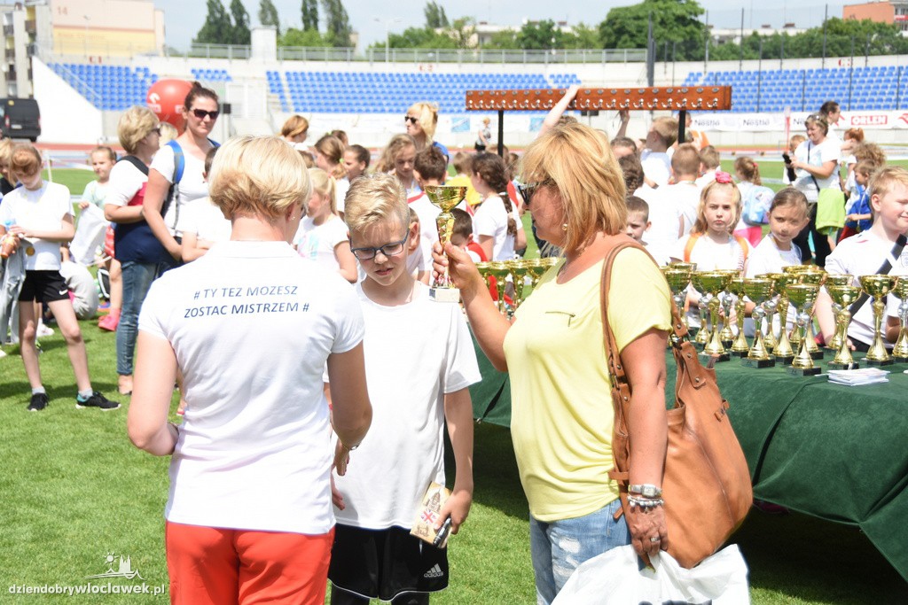 O uśmiech dziecka na stadionie