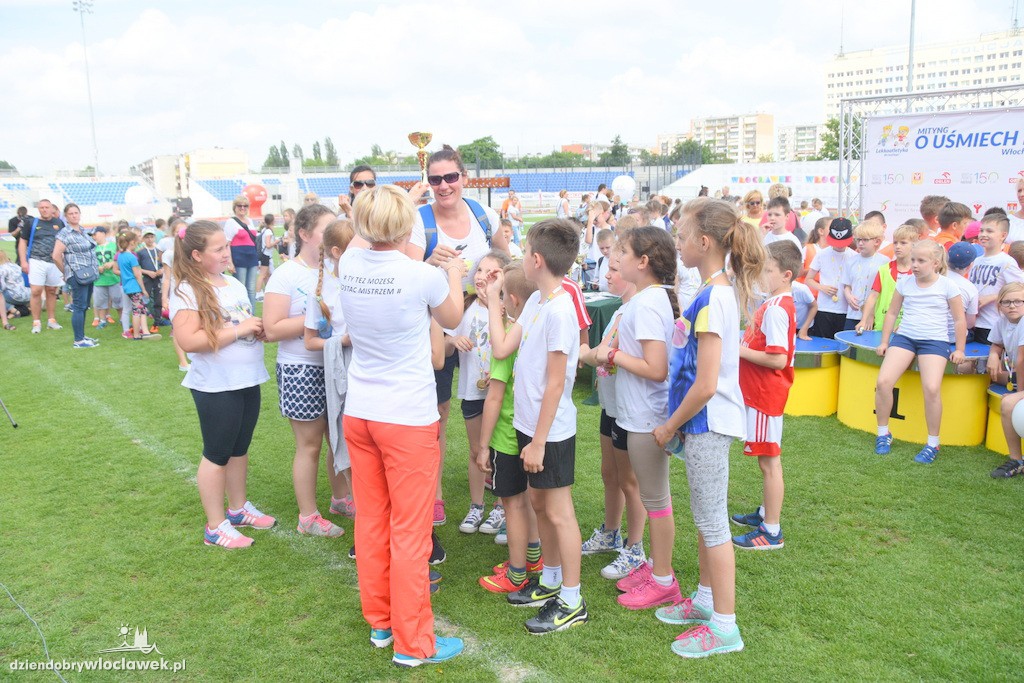 O uśmiech dziecka na stadionie