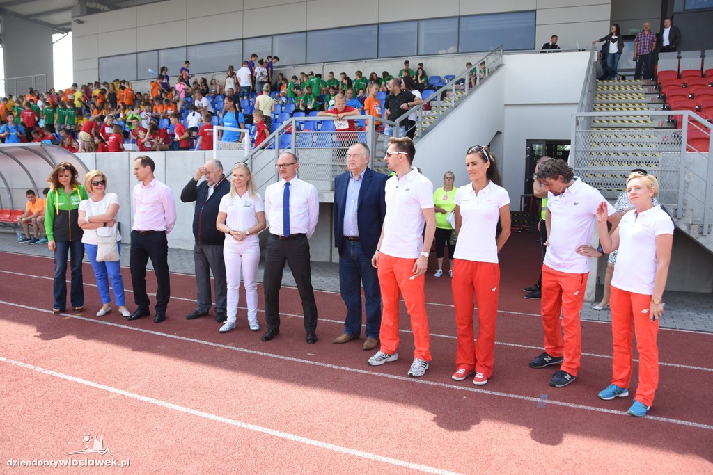 O uśmiech dziecka na stadionie