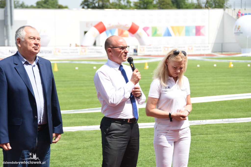 O uśmiech dziecka na stadionie