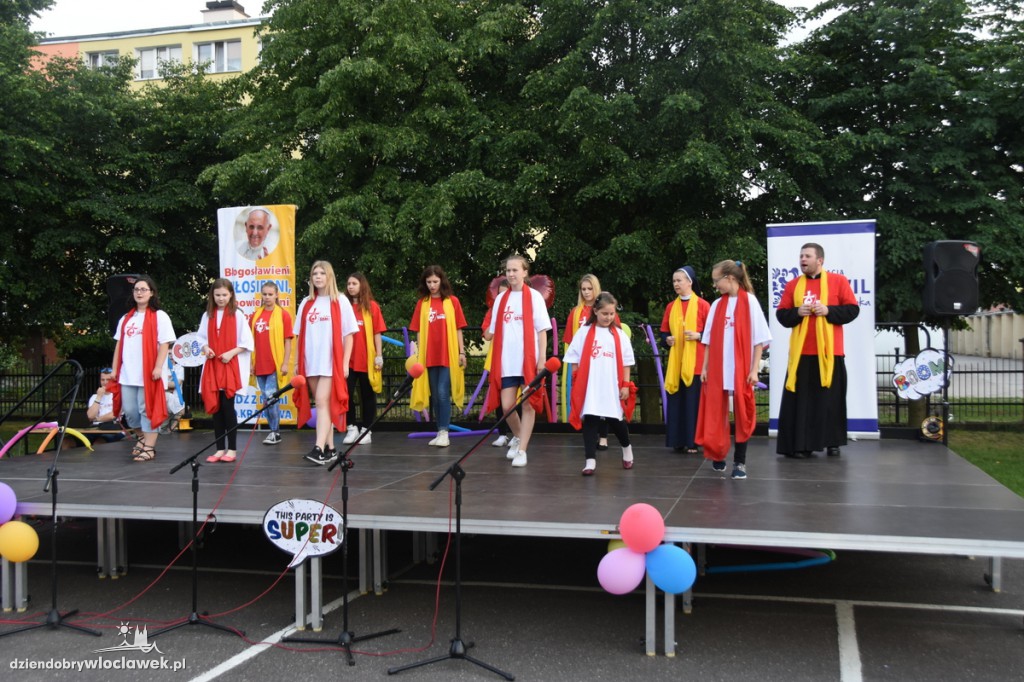 Dzień dziecka z Trampoliną