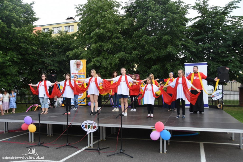 Dzień dziecka z Trampoliną