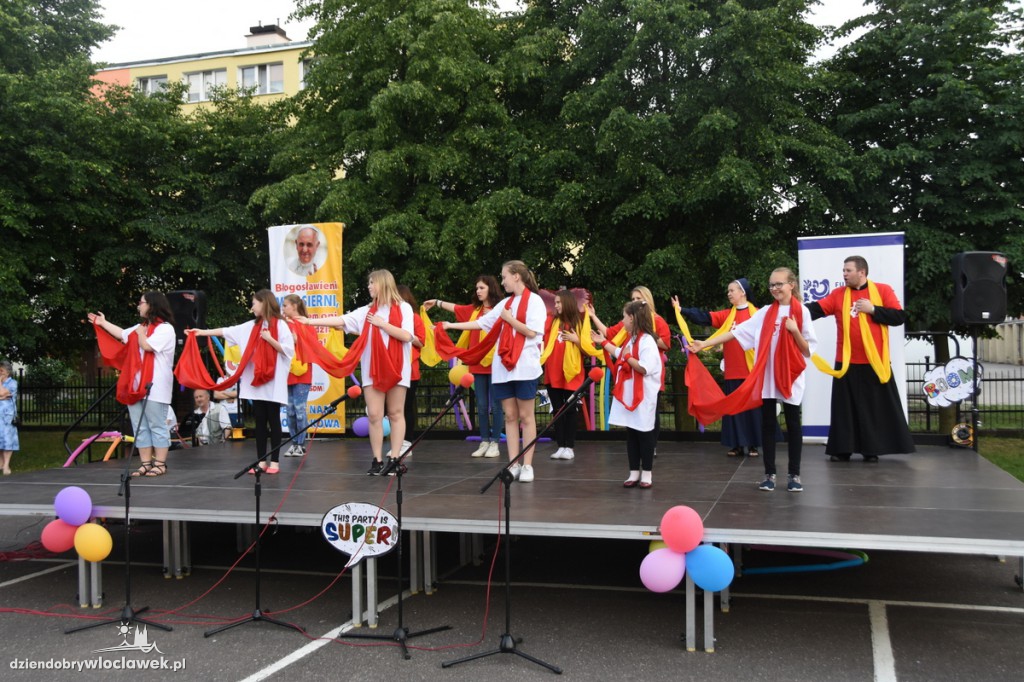 Dzień dziecka z Trampoliną