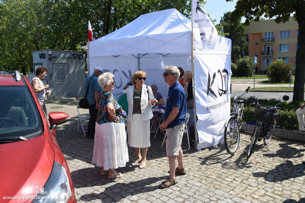 Festyn KOD na bulwarach