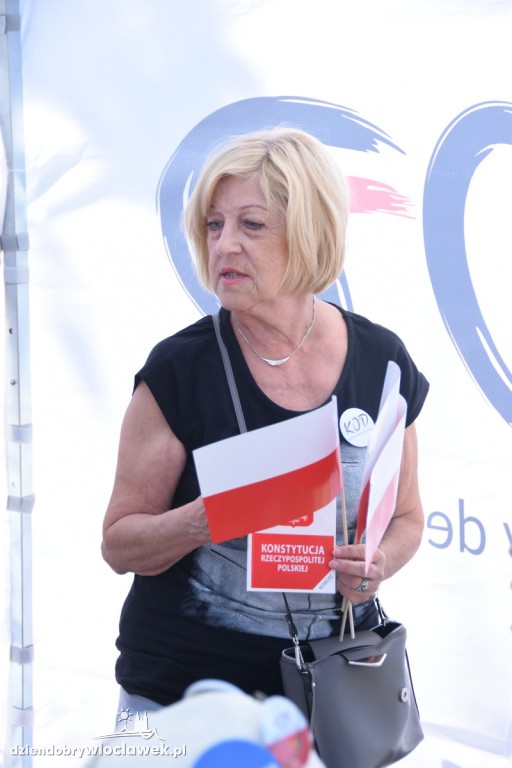 Festyn KOD na bulwarach