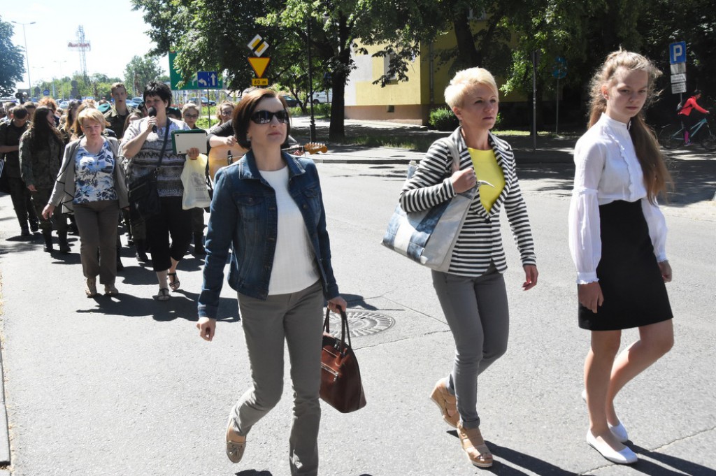 Marsz szlakiem przejazdu papieża