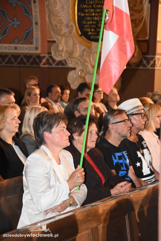 Montaż słowno - muzyczny w katedrze