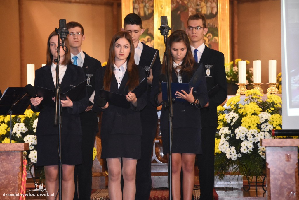 Montaż słowno - muzyczny w katedrze
