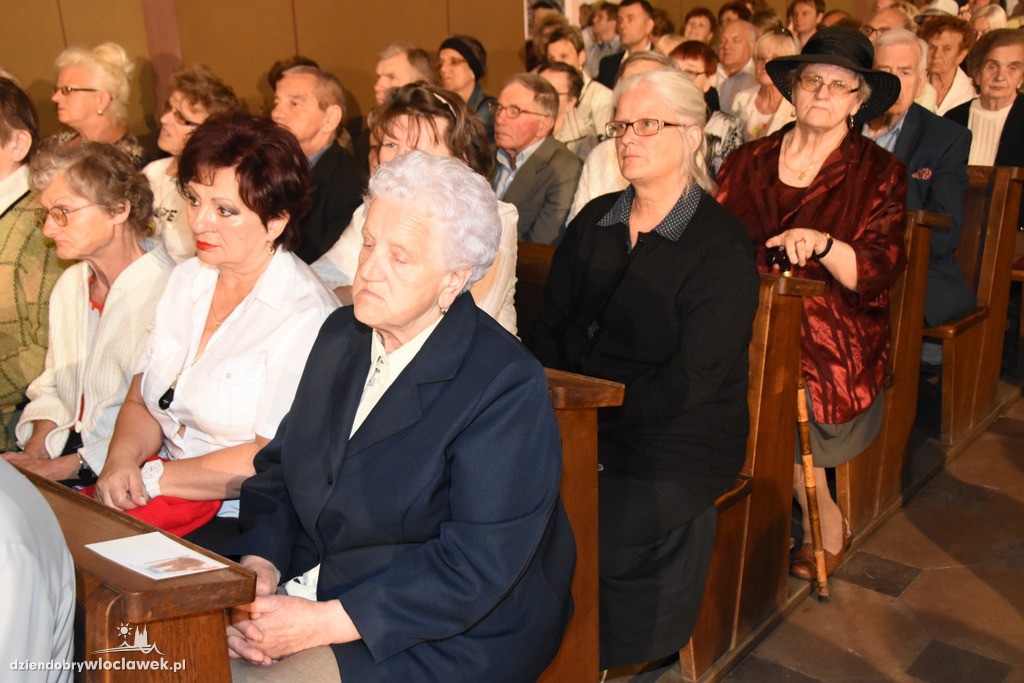 Montaż słowno - muzyczny w katedrze