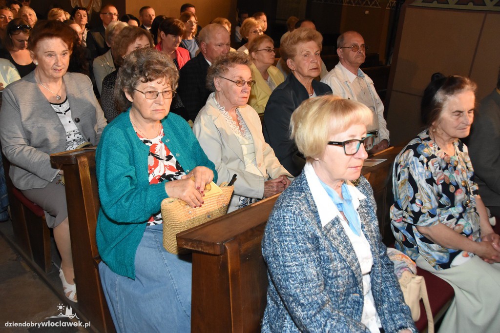 Montaż słowno - muzyczny w katedrze