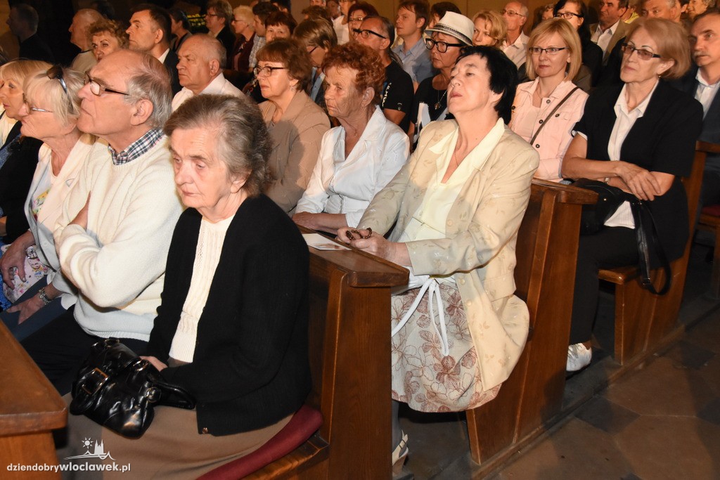 Montaż słowno - muzyczny w katedrze