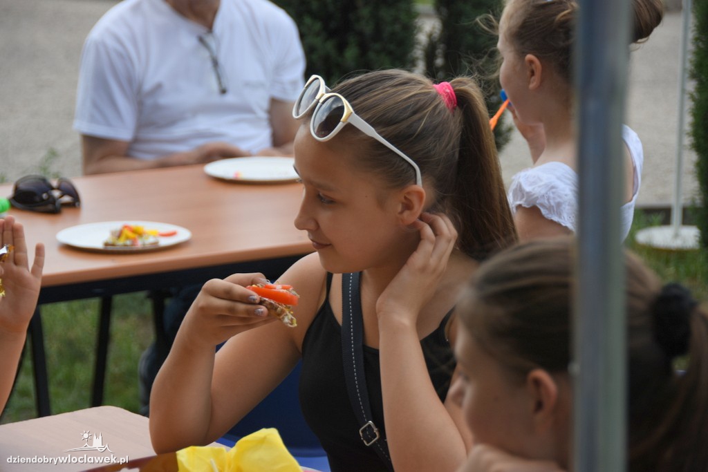 Śniadanie pod chmurką