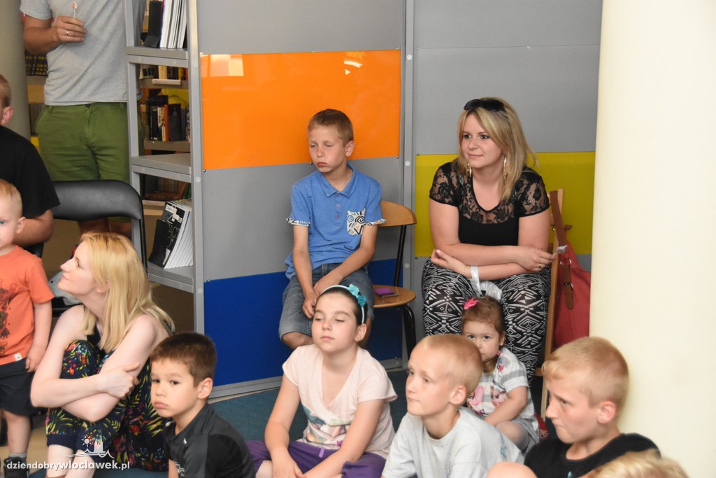 Czary mary w bibliotece w Browarze B