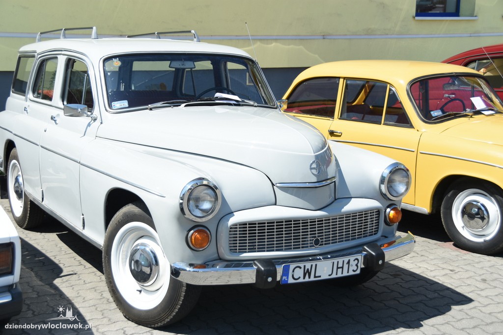 Old time meeting show