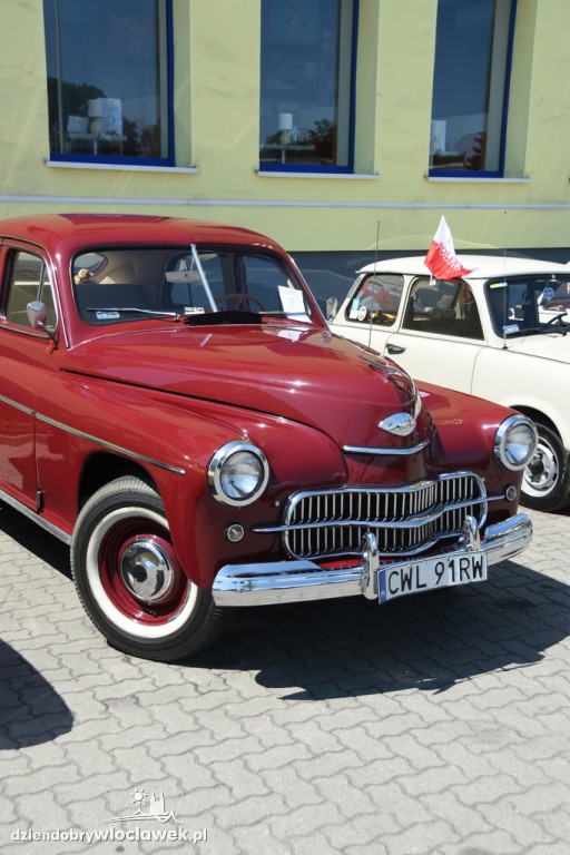 Old time meeting show