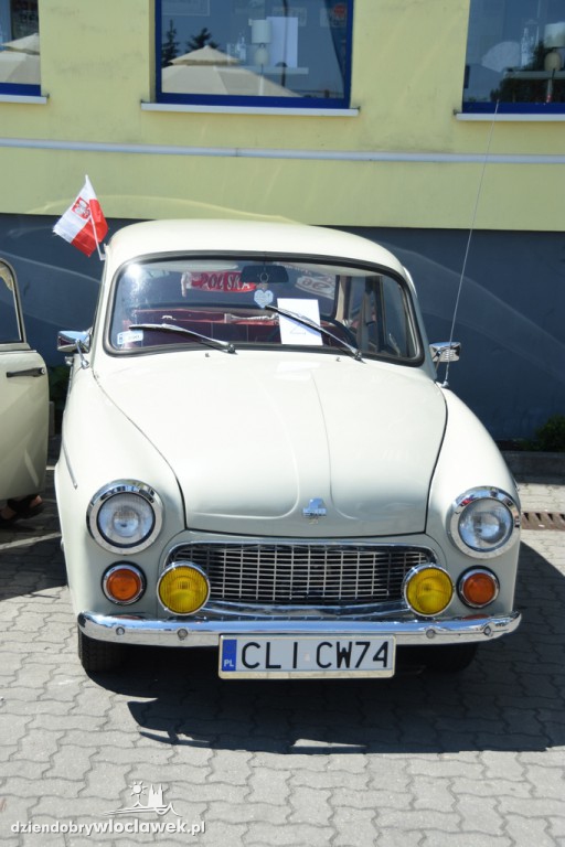 Old time meeting show