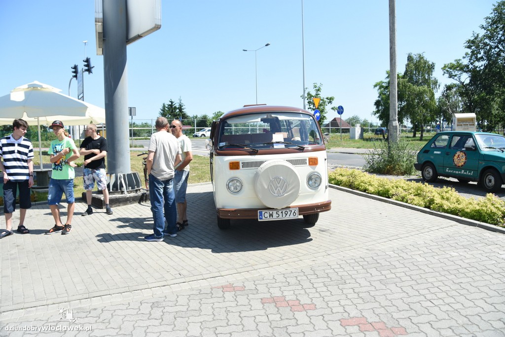 Old time meeting show