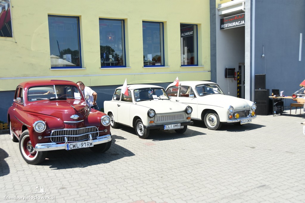 Old time meeting show