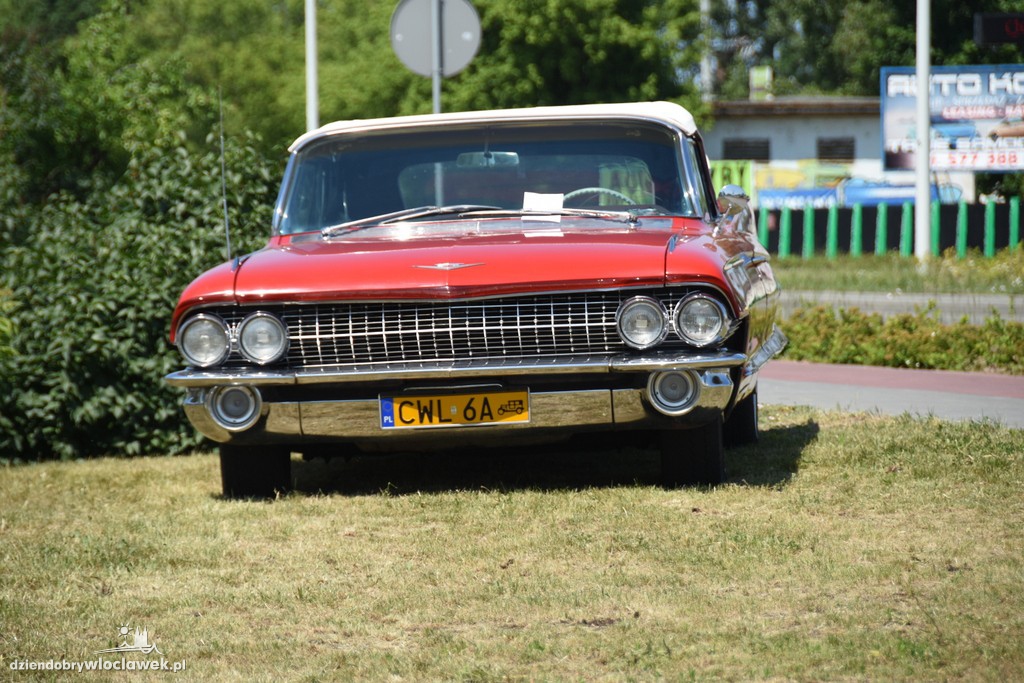 Old time meeting show