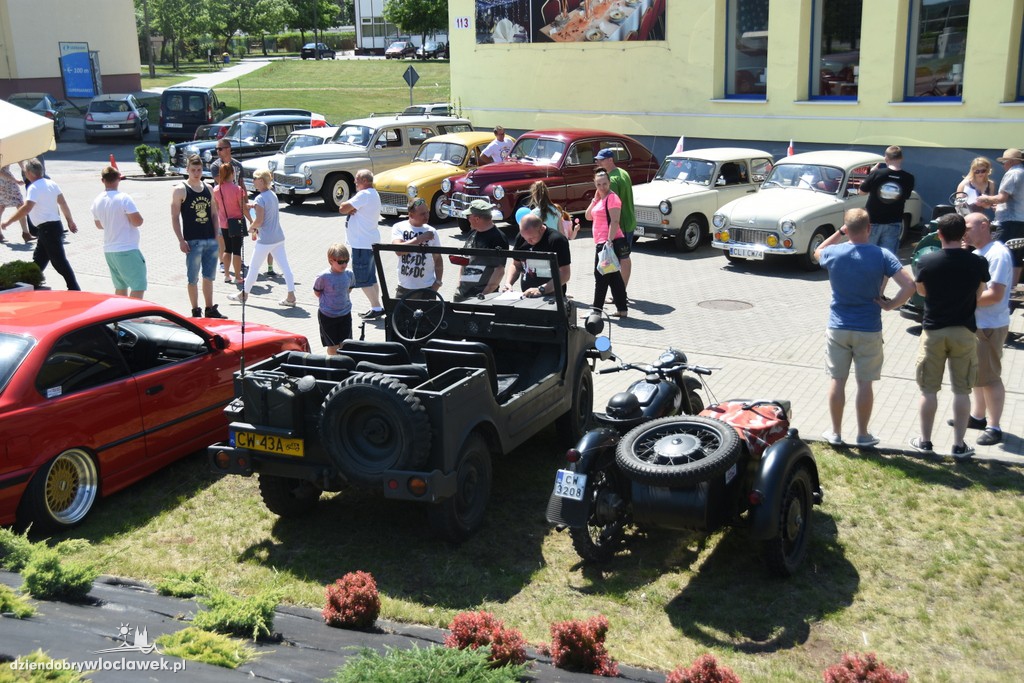 Old time meeting show