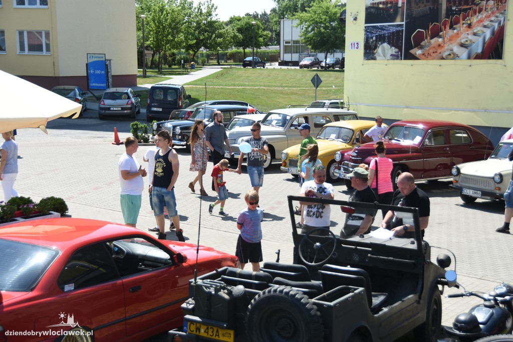 Old time meeting show