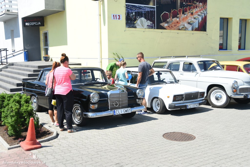 Old time meeting show
